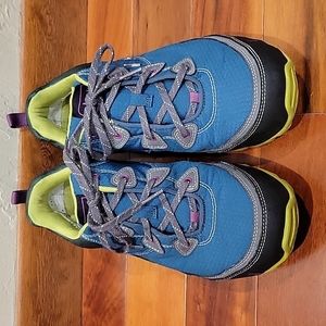 Womens Ahnu Hiking Shoes - Size 8
